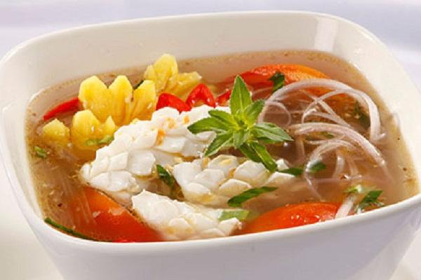 Canh chua hải sản thanh nhiệt