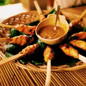 Món sate lilit của Indonesia