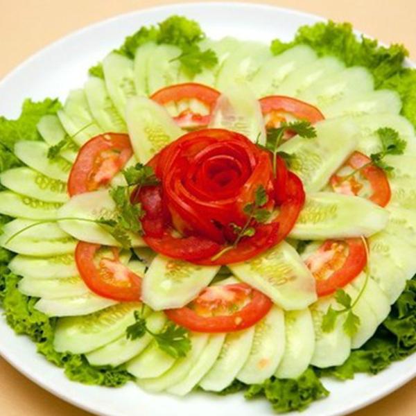 Salad dưa chuột giúp bữa cơm gia đình thêm phong phú