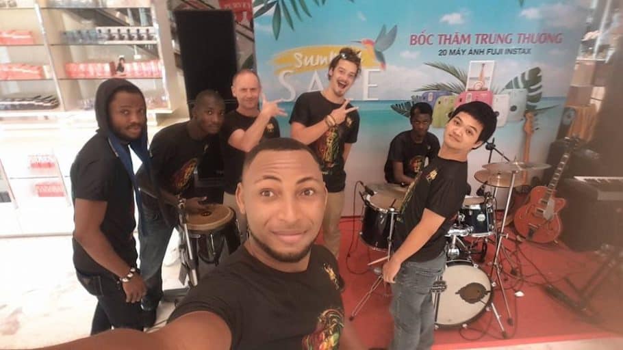 Khuấy động tối thứ Sáu cùng REGGAE AND AFRICAN Band