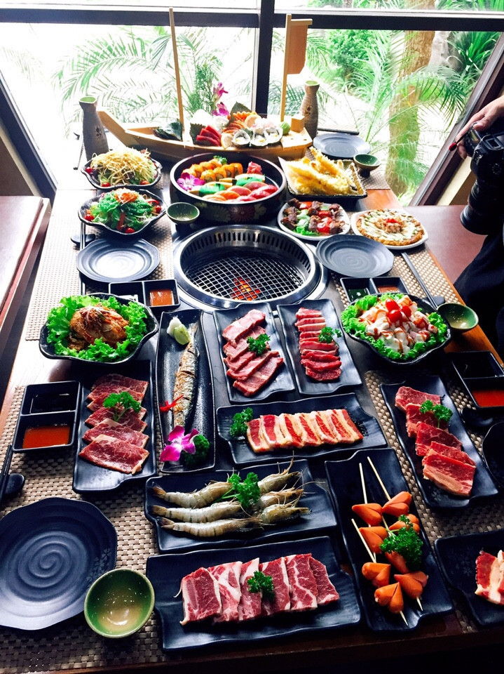 Nhà hàng Sashimi BBQ Garden