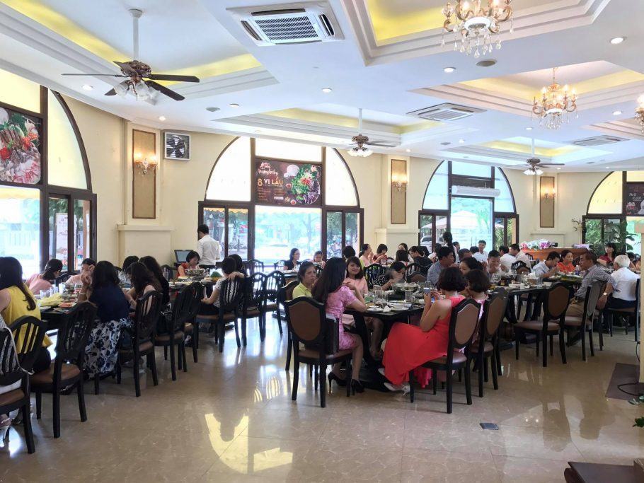 Một lần trải nghiệm tiệc buffet nhà hàng Vườn Bia Hà Nội