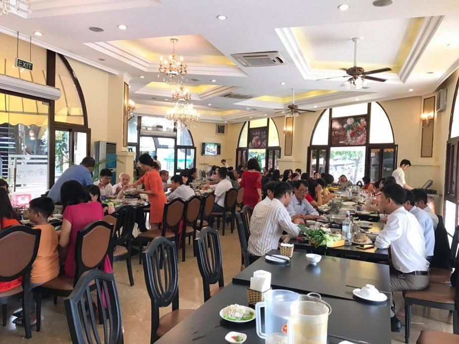 Một lần trải nghiệm tiệc buffet nhà hàng Vườn Bia Hà Nội