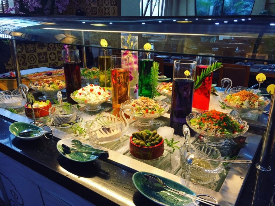 Free Buffet, Free Luôn Đồ Uống