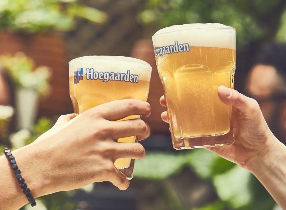 Bia mét Hoegaarden là dòng bia Bỉ đặc biệt tinh tế