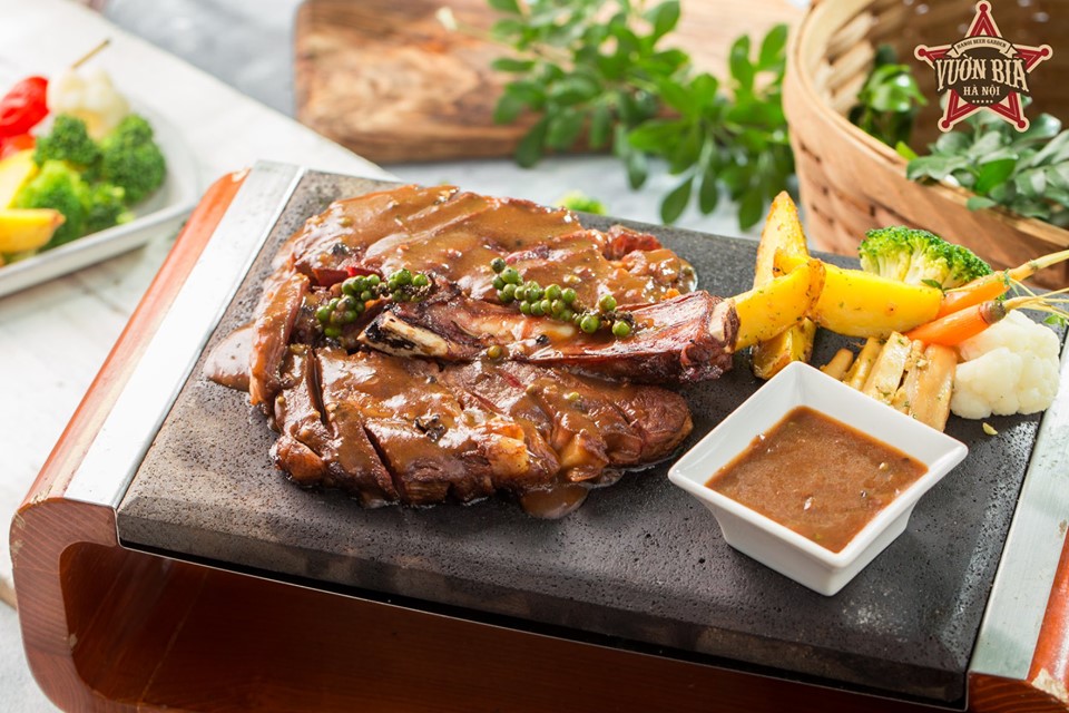 TOP món ăn hấp dẫn cho tiệc nướng ngoài trời - Steak Bò Mỹ